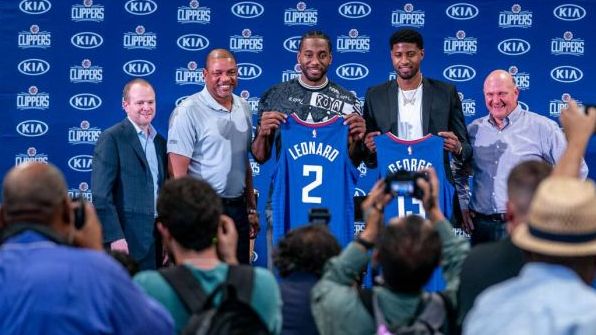 一年佣金高 一年佣金高