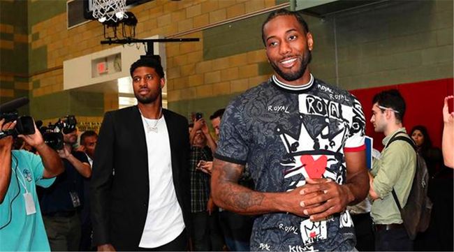 他自己走回 他自己走回